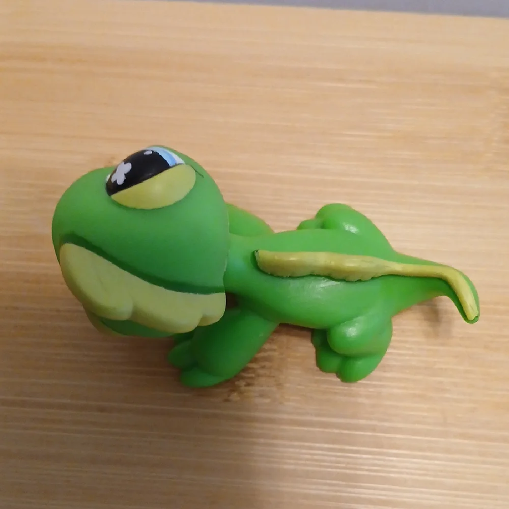 Littlest Pet Shop Iguana with Blue Eyes #651